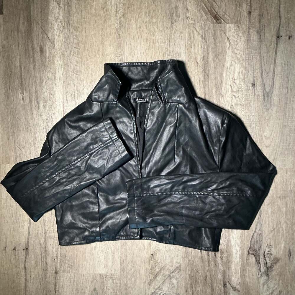 Balenciaga‎ o1mt1gz0425 Off Shoulder Jacket in Black